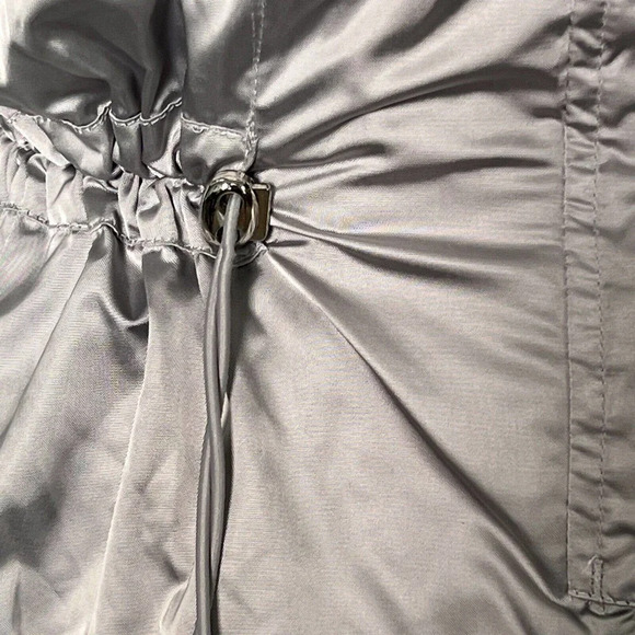 Guess Women's Jacket, silver (Metallic) Authentic Brand est. 1981, Sz L - Picture 8 of 16